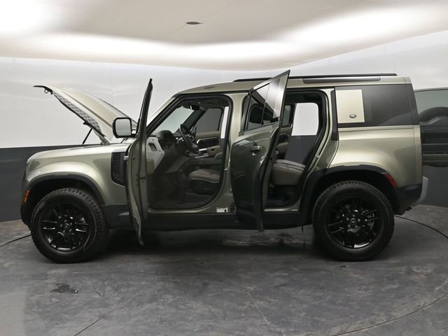 Used 2024 Land Rover Defender 110 S image 36