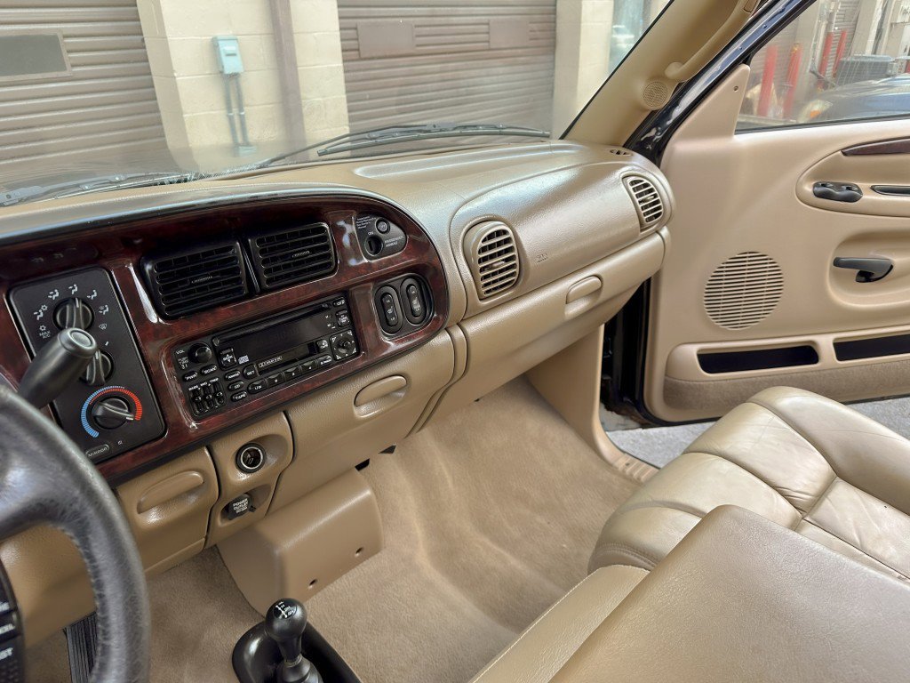 Used 2001 Dodge Ram 2500 Truck SLT image 19