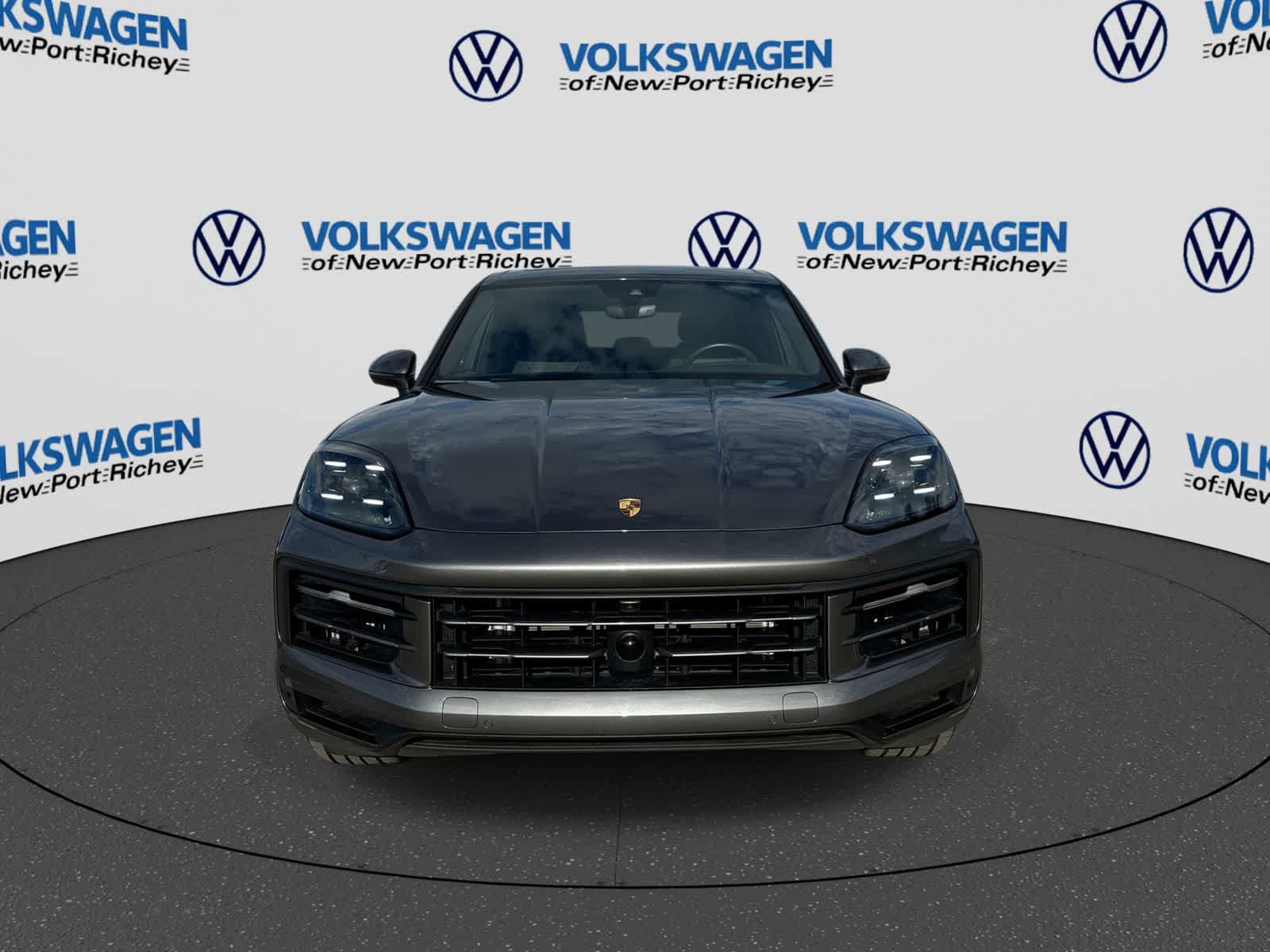 Used 2025 Porsche Cayenne AWD/4WD image 17