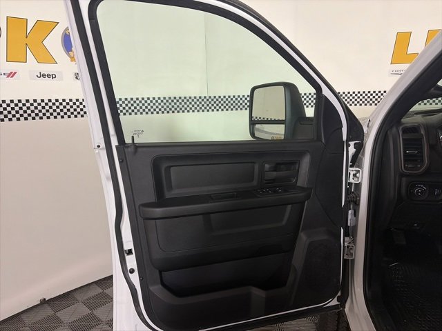 Used 2025 RAM 2500 Tradesman w/ Chrome Appearance Group image 21