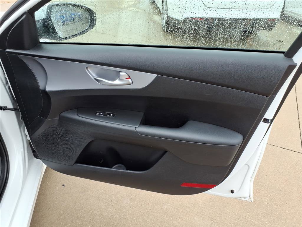 Used 2024 Kia Forte LXS image 18
