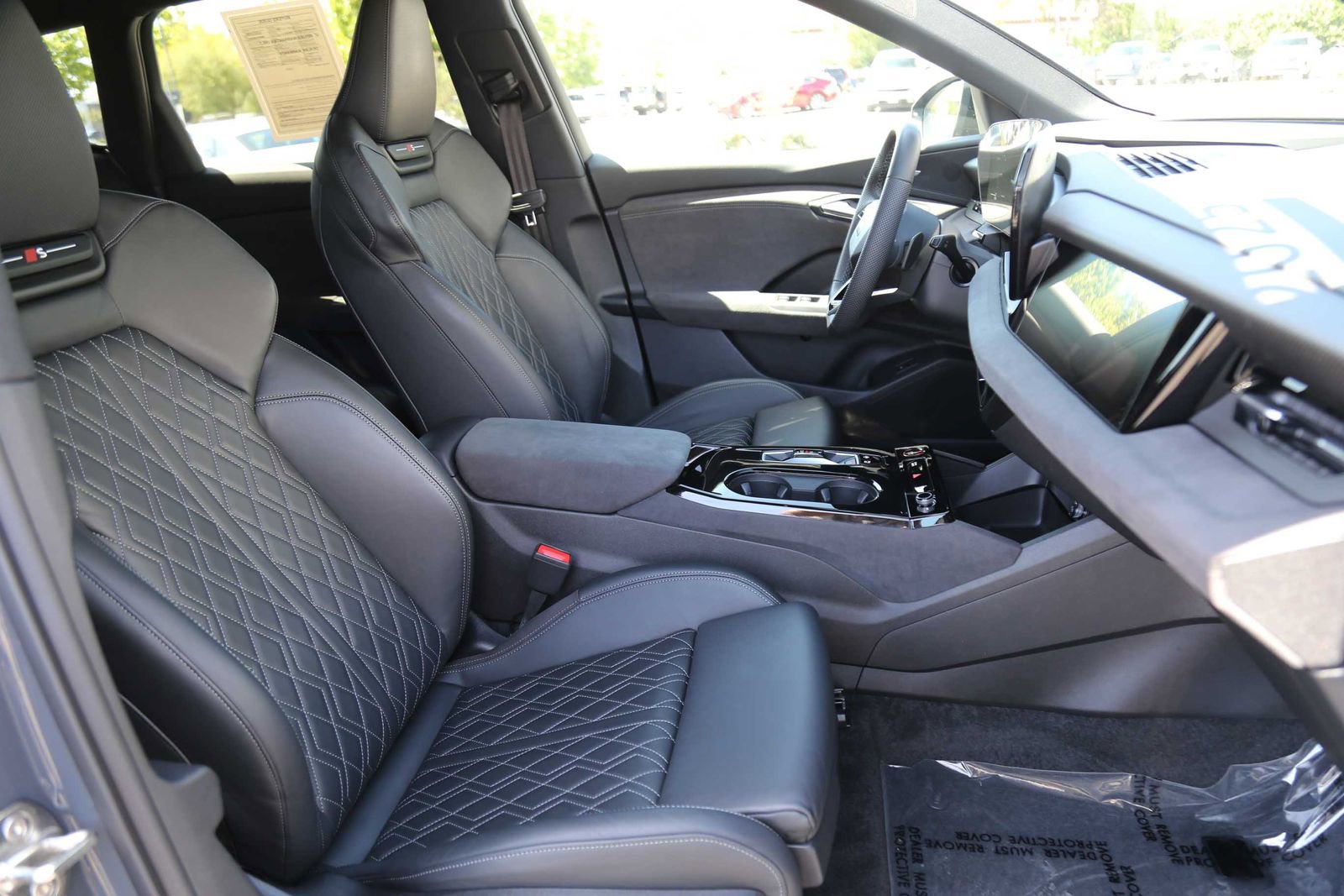 Certified 2025 Audi SQ6 e-tron Prestige AWD/4WD image 19