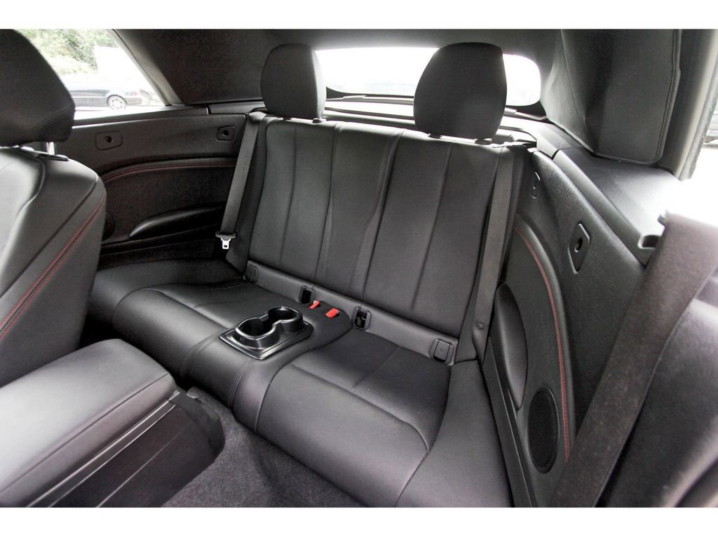 Used 2020 BMW 230i Convertible w/ Premium Package RWD image 11