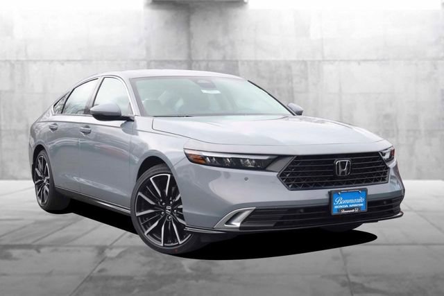New 2026 Honda Accord Touring image 2