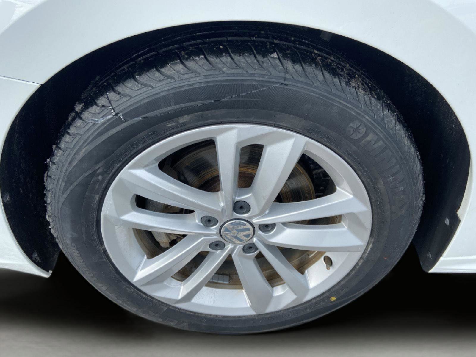 Used 2020 Volkswagen Passat 2.0T SE image 13