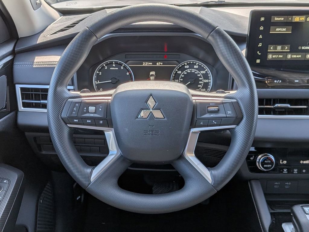 New 2026 Mitsubishi Outlander ES image 18