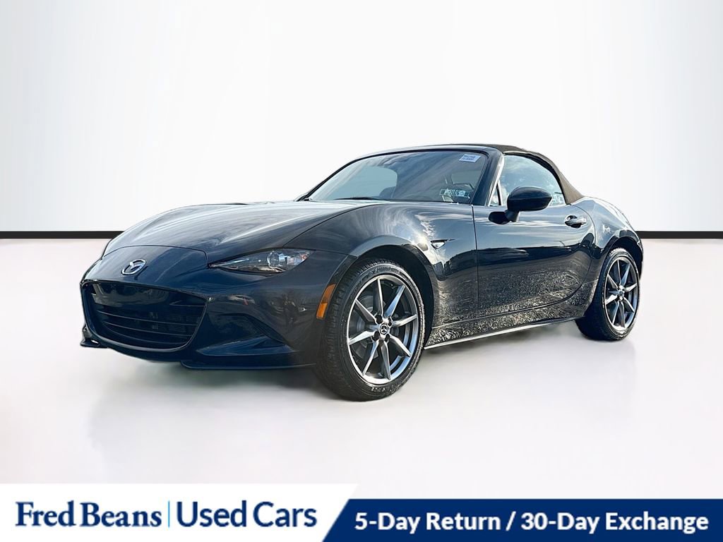 Used 2022 MAZDA MX-5 Miata Grand Touring w/ Weather Package image 3
