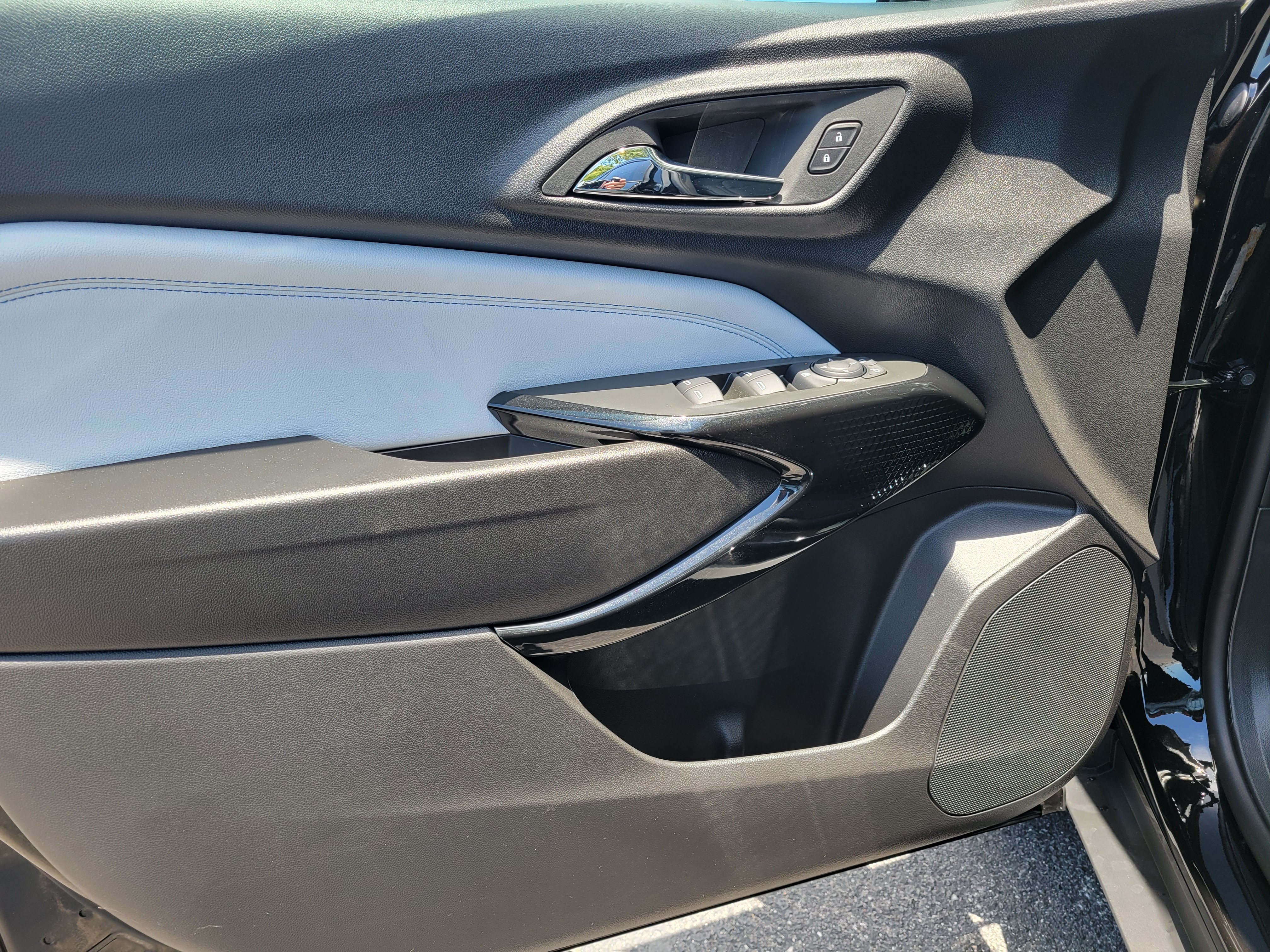 New 2026 Chevrolet Trax LT w/ Driver Confidence Package FWD image 23