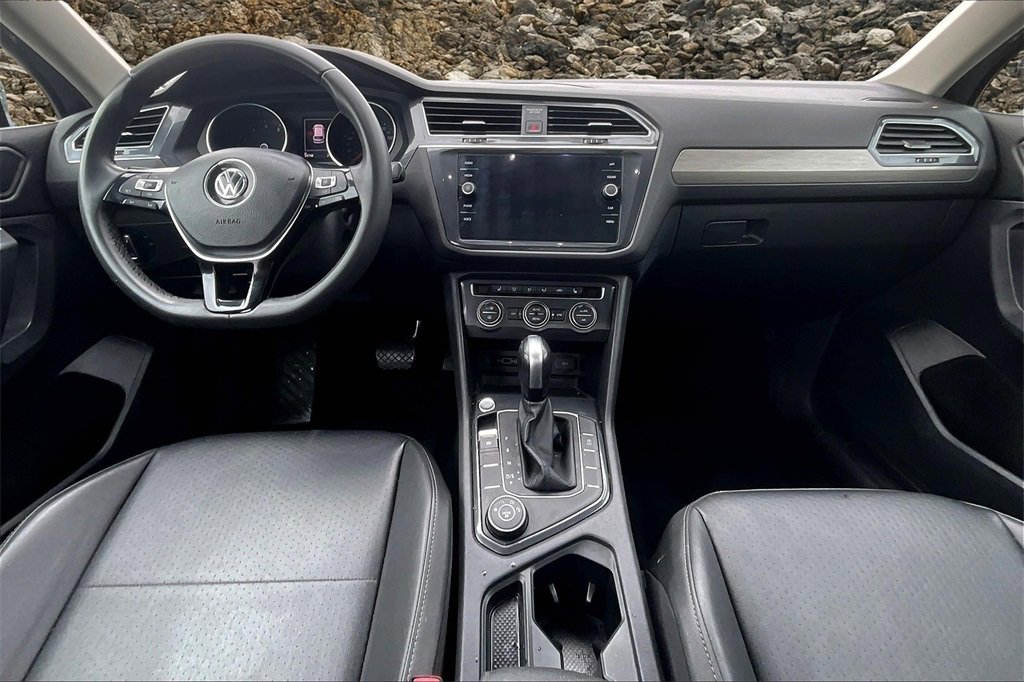 Used 2020 Volkswagen Tiguan SE R-Line image 12