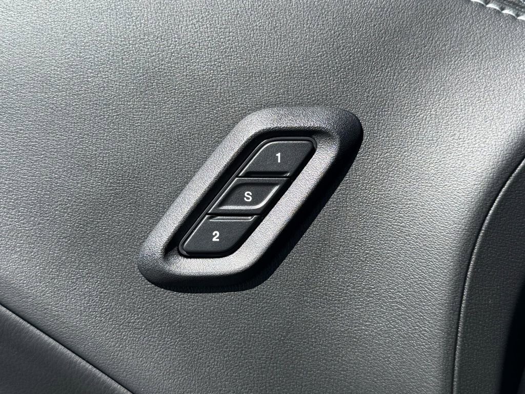 Used 2022 Dodge Challenger SRT Hellcat Redeye image 19