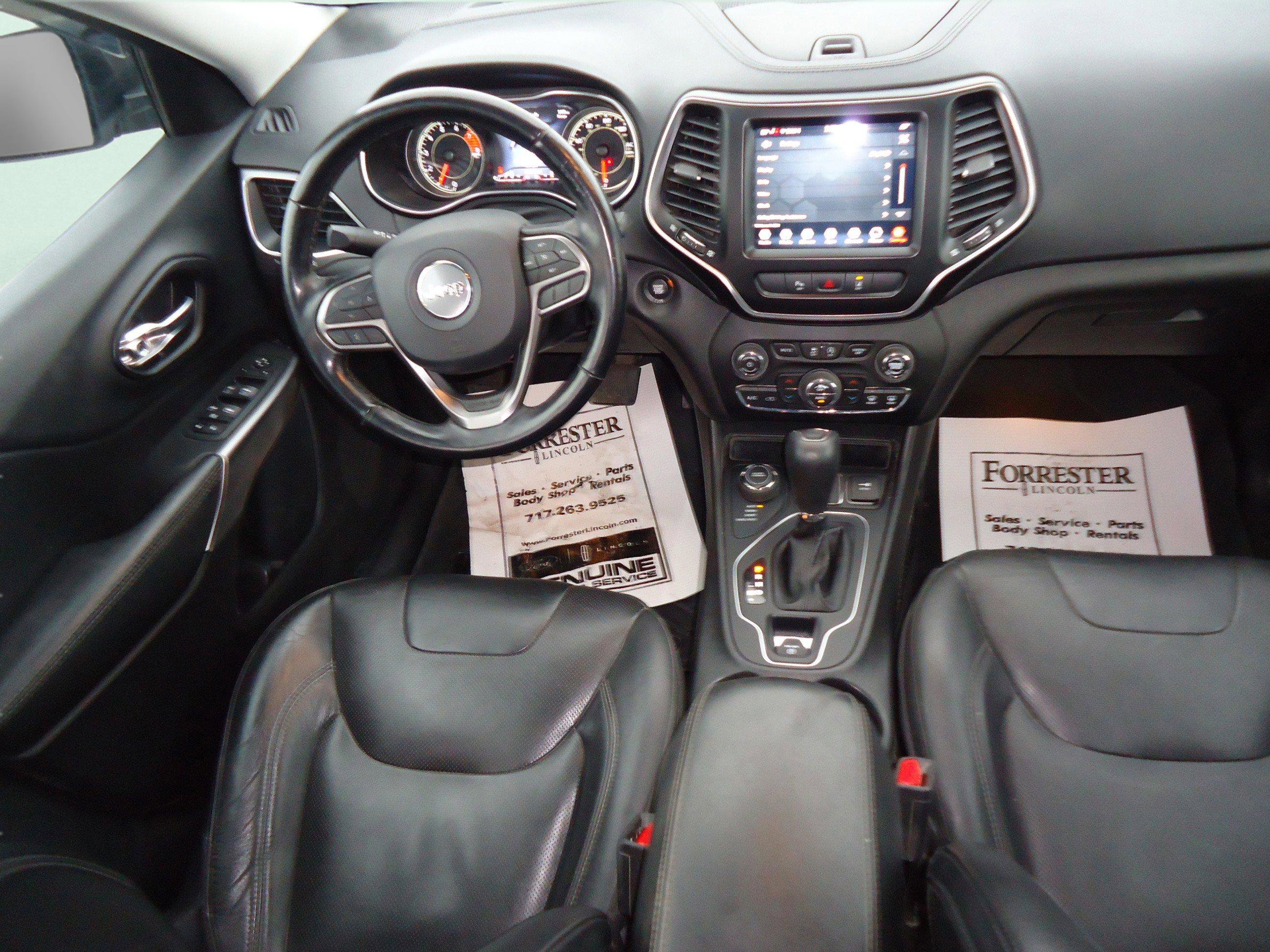 Used 2021 Jeep Cherokee Latitude Lux w/ Comfort/Convenience Group image 11