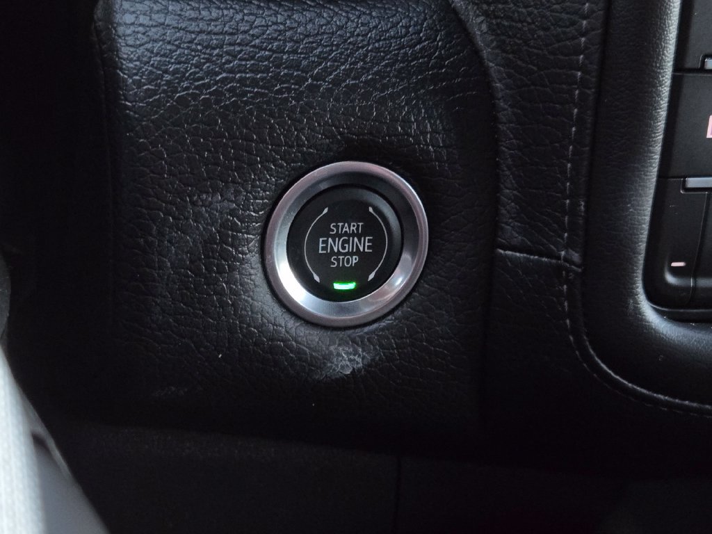 Used 2024 GMC Yukon Denali AWD/4WD image 24