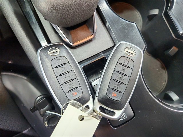 Used 2024 Nissan Rogue SV w/ SV Premium Package image 31