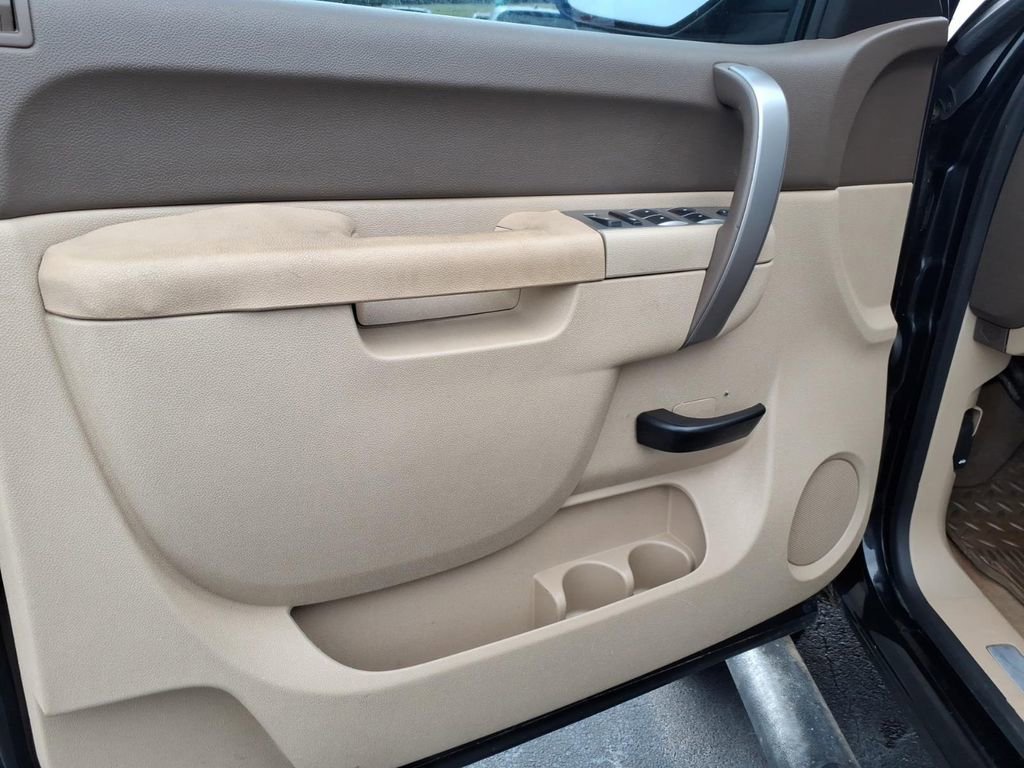 Used 2012 Chevrolet Silverado 1500 LT w/ All-Star Edition AWD/4WD image 10