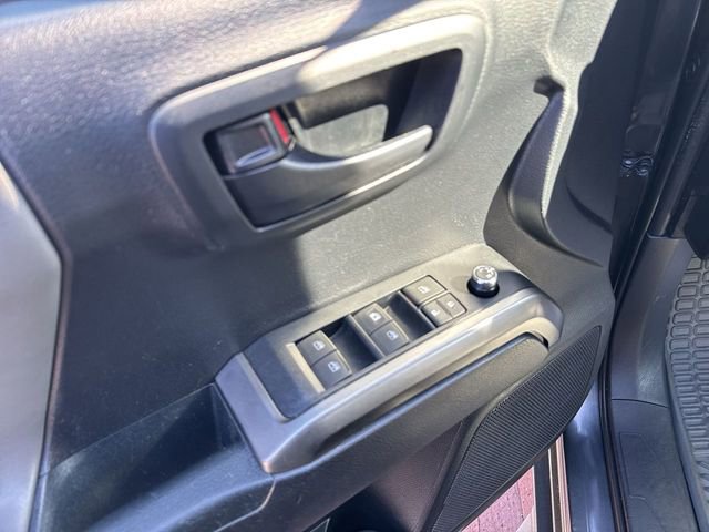 Used 2018 Toyota Tacoma SR5 image 13