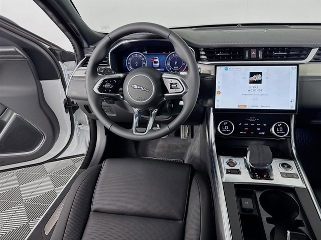 New 2024 Jaguar XF R-Dynamic SE image 25