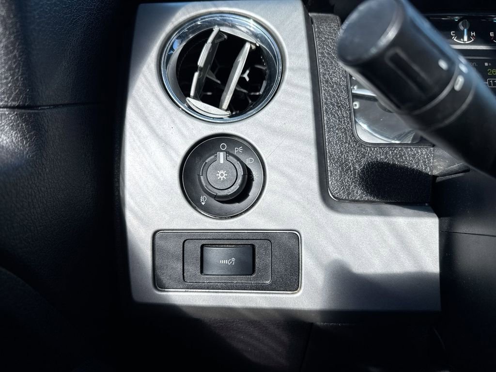 Used 2011 Ford F150 Lariat Limited image 19