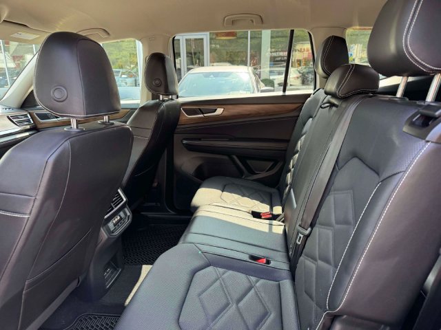 Certified 2026 Volkswagen Atlas SE AWD/4WD image 10