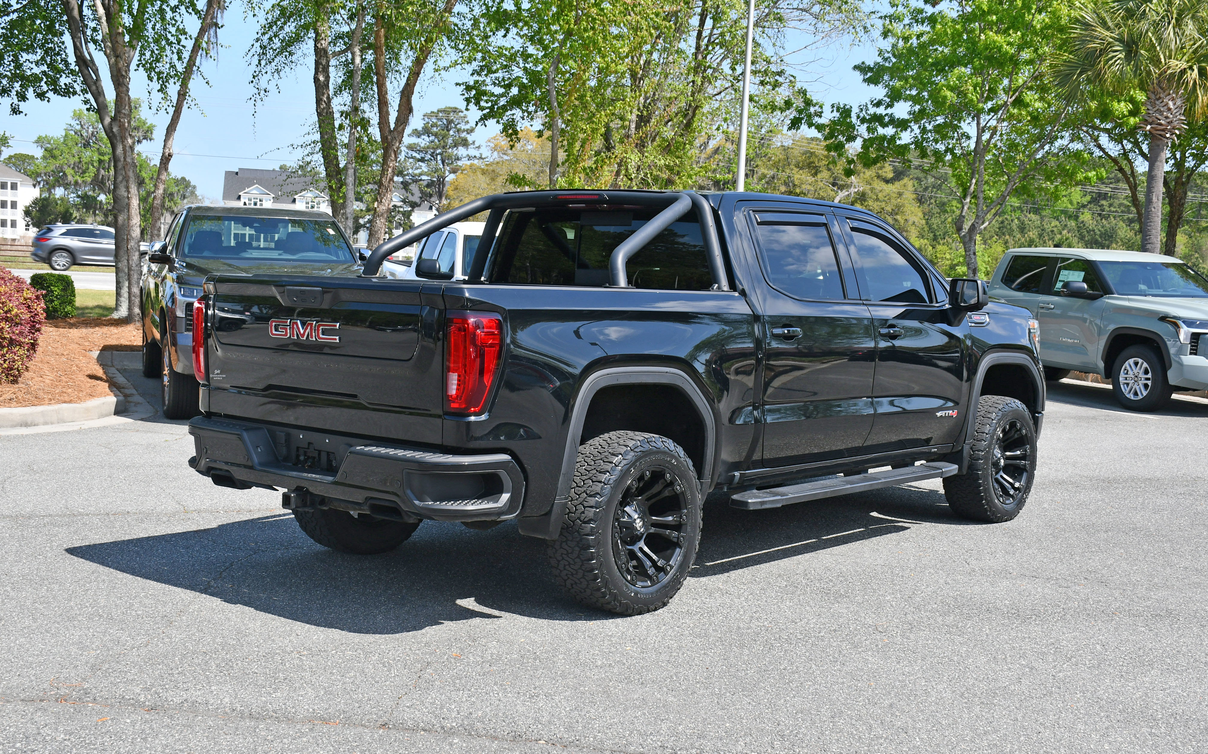 Used 2020 GMC Sierra 1500 AT4 w/ AT4 Premium Package image 4