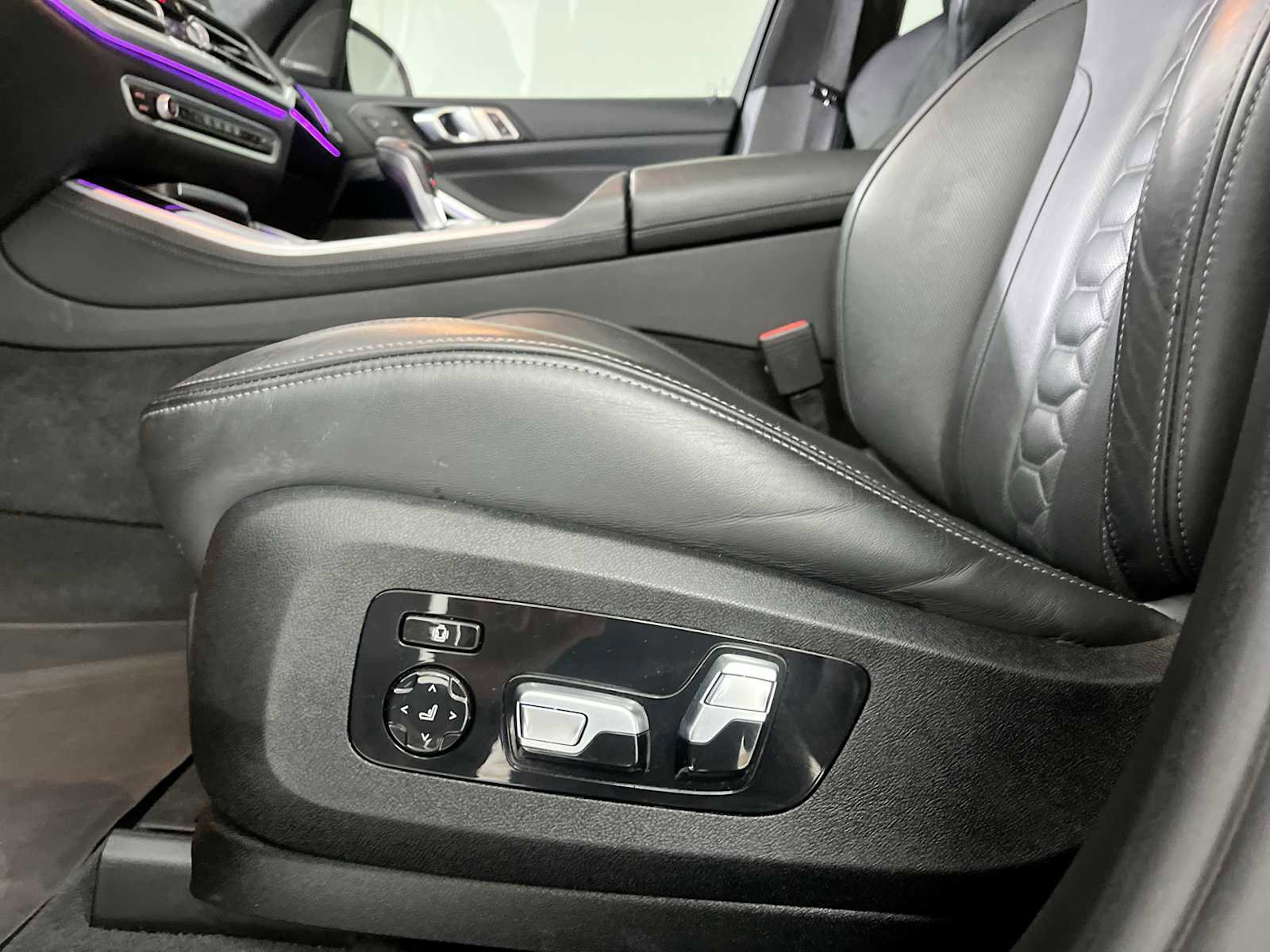 Used 2022 BMW X5 M w/ Executive Package image 20