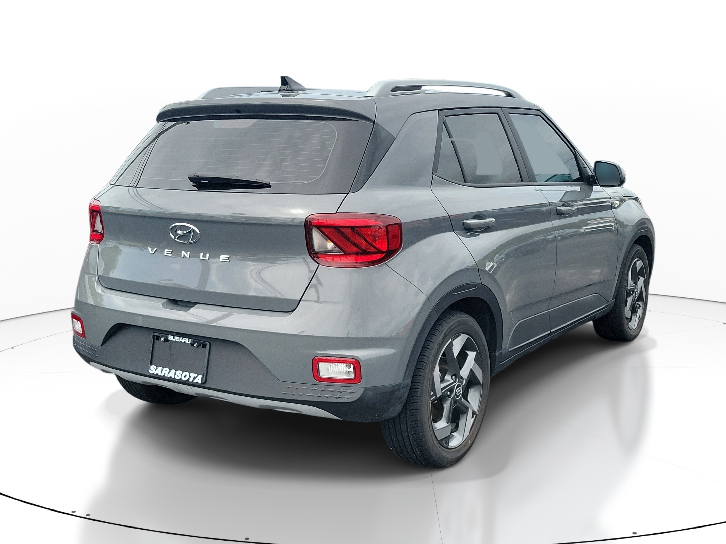 Used 2021 Hyundai Venue SEL FWD image 6