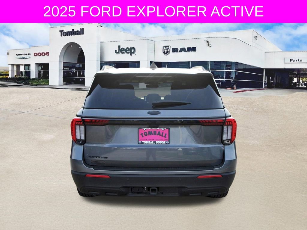 Used 2025 Ford Explorer Active RWD image 5