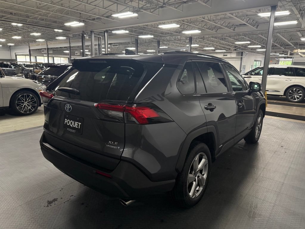 Used 2021 Toyota RAV4 XLE Premium AWD/4WD image 4