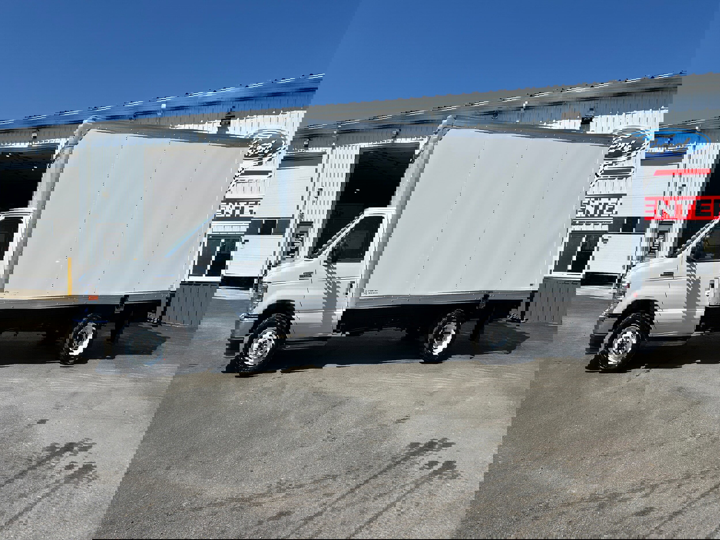 New 2026 Ford E-350 and Econoline 350 Super Duty w/ Interior Upgrade Package image 4