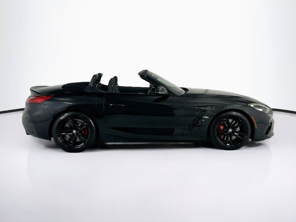 Certified 2022 BMW Z4 M40i w/ Driving Assistance Package RWD image 4