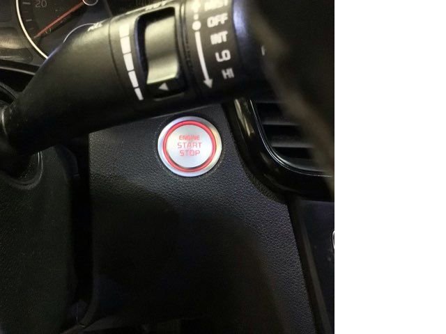 Used 2020 Kia Optima SE image 11