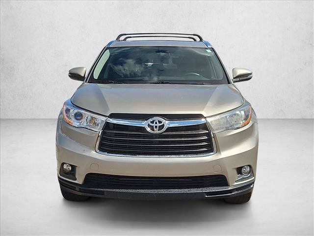 Used 2016 Toyota Highlander XLE AWD/4WD image 2