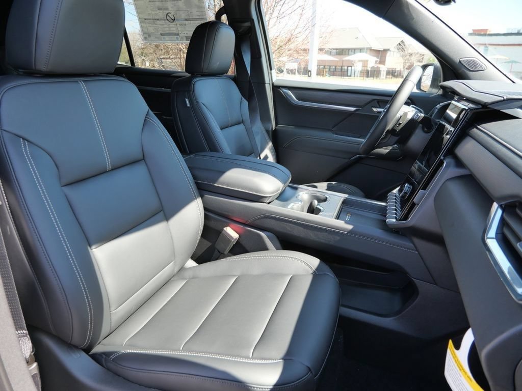 New 2026 GMC Acadia Elevation w/ Black Edition AWD/4WD image 29