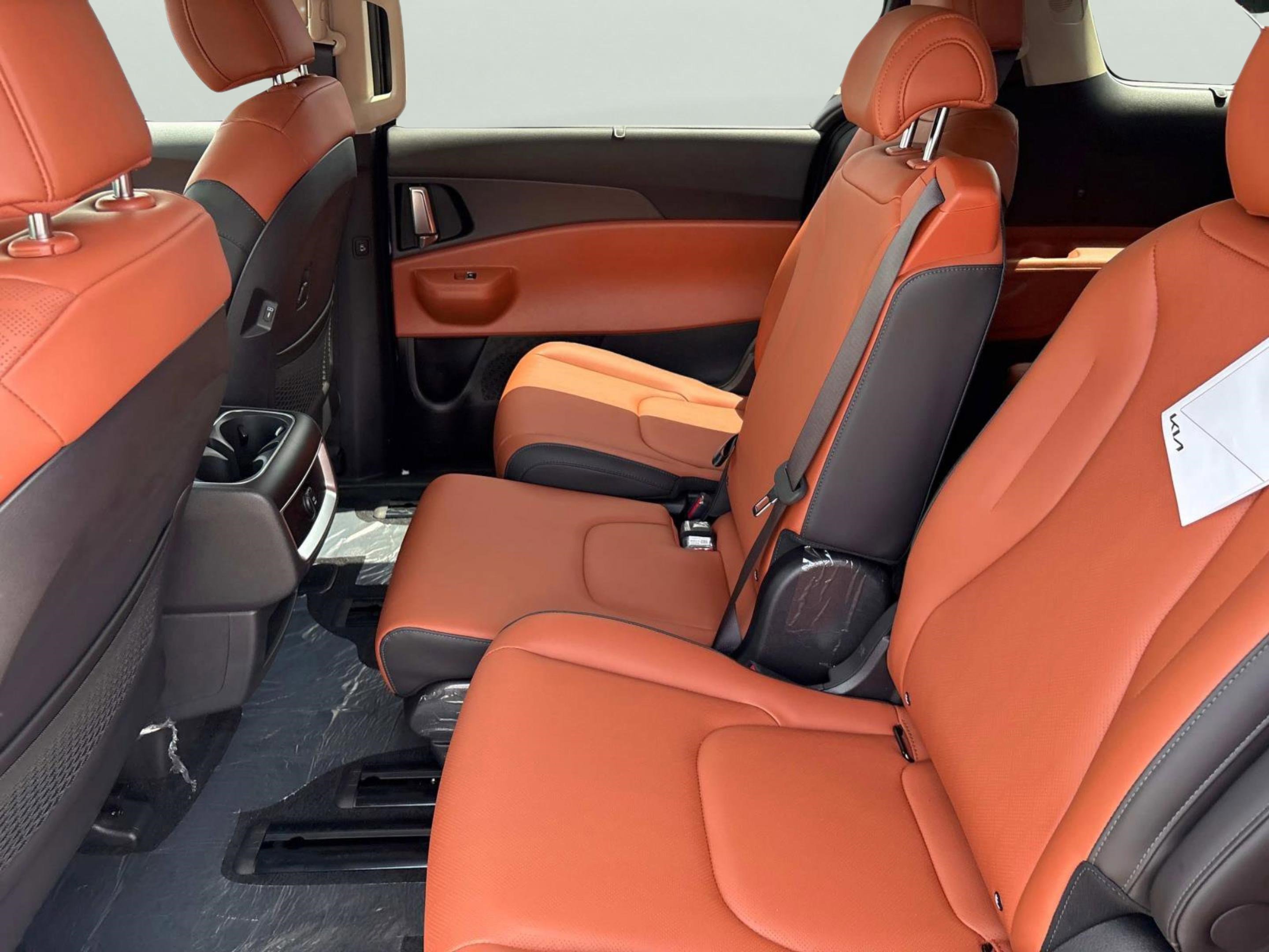 New 2026 Kia Carnival EX image 18