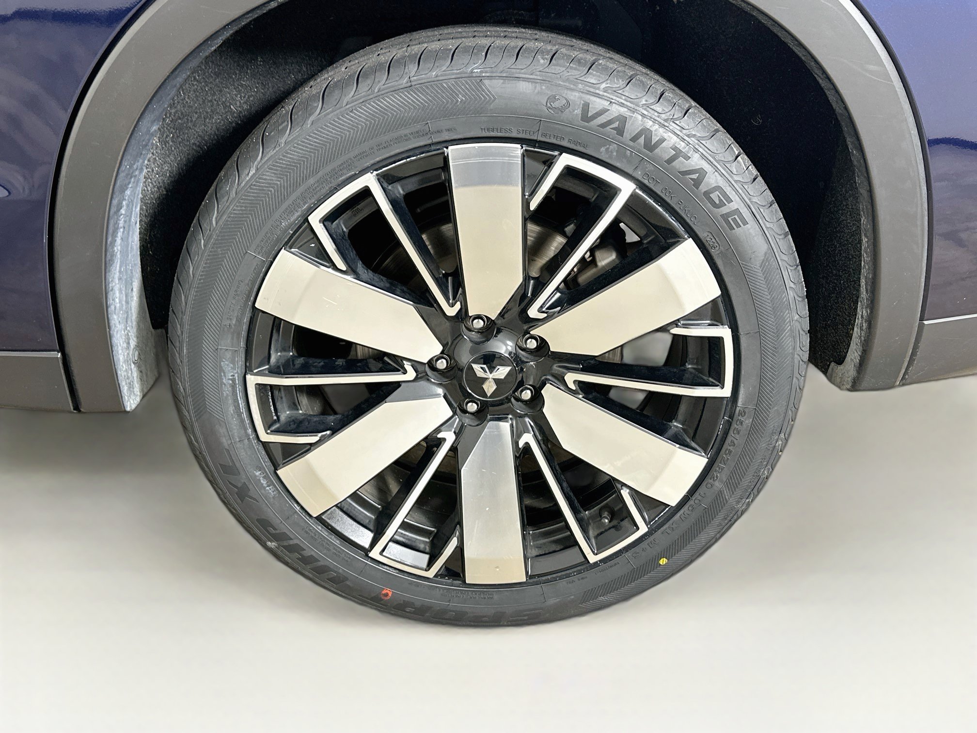 Used 2025 Mitsubishi Outlander SE AWD/4WD image 11