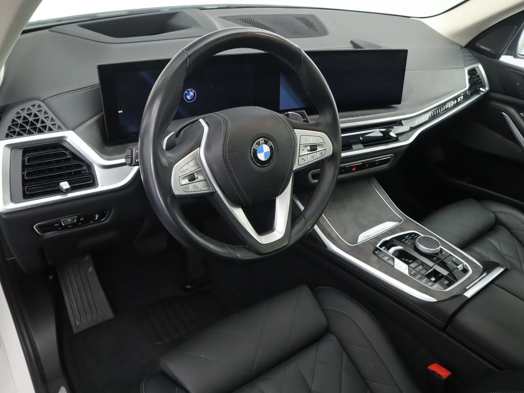 Used 2023 BMW X7 xDrive40i w/ Premium Package image 9