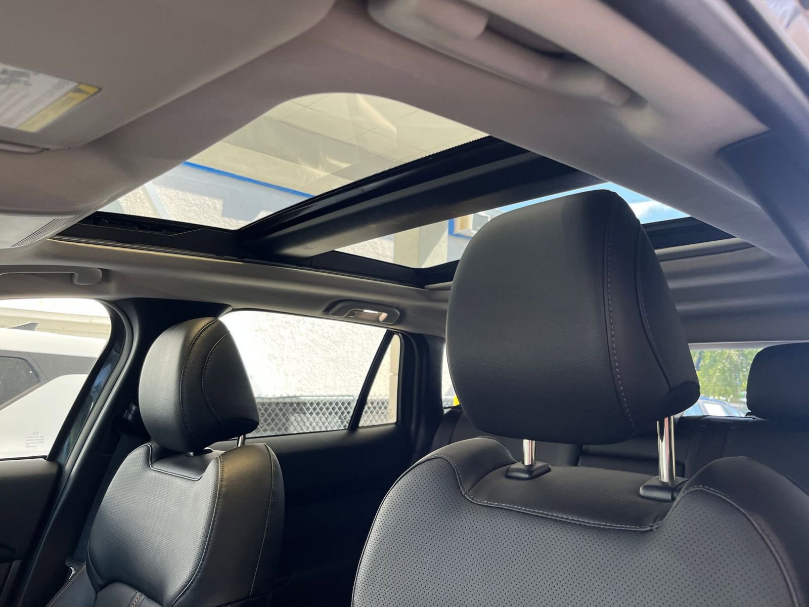 Used 2025 MAZDA CX-50 2.5 Hybrid w/ Premium Plus Pkg image 30