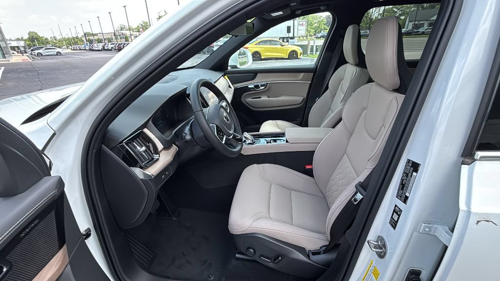 New 2026 Volvo XC90 T8 Plus w/ Protection Package Premier AWD/4WD image 24