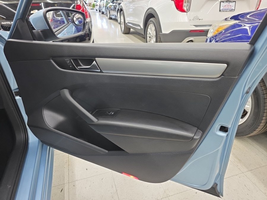 Used 2013 Volkswagen Passat 2.5 S FWD image 11