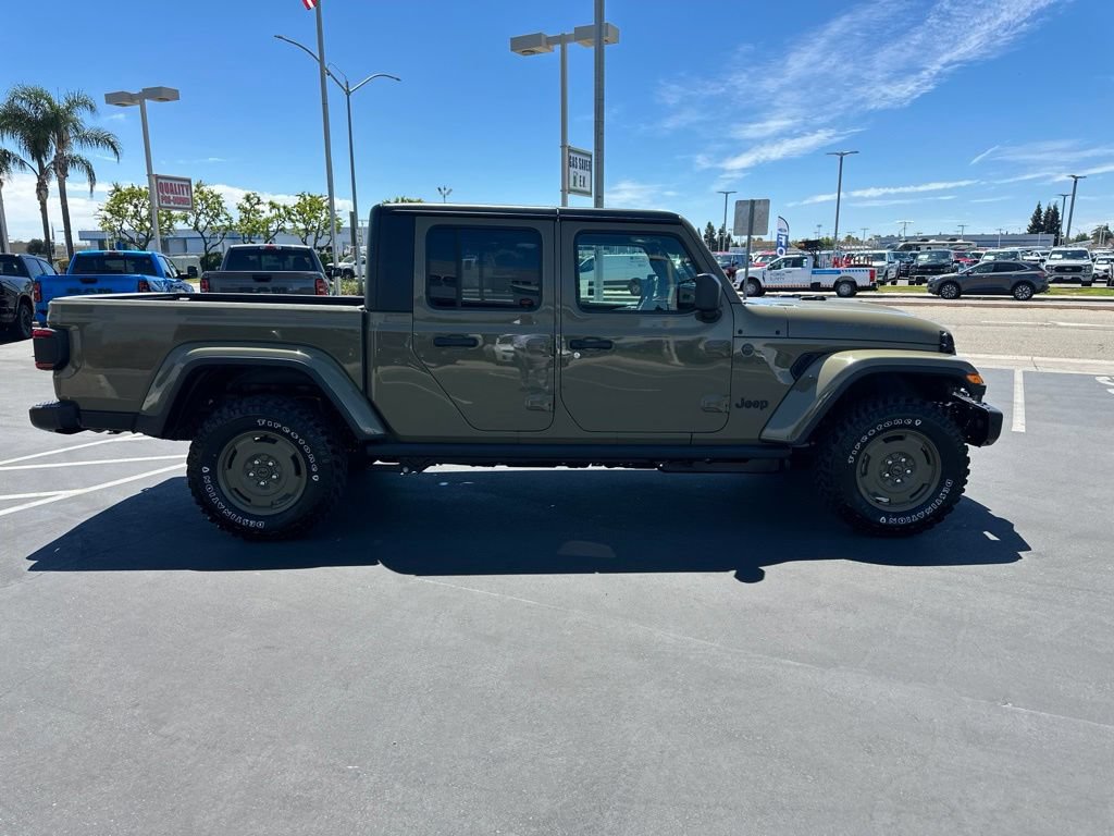 New 2026 Jeep Gladiator Willys AWD/4WD image 9