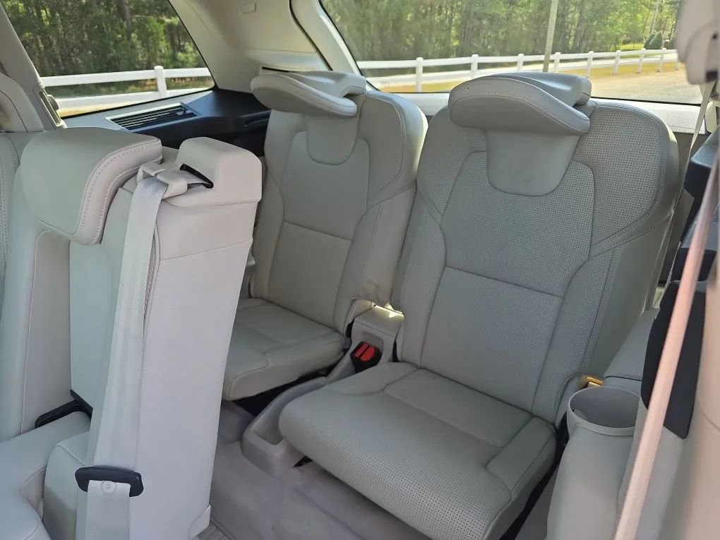 Used 2016 Volvo XC90 T6 Inscription w/ Vision Package image 47