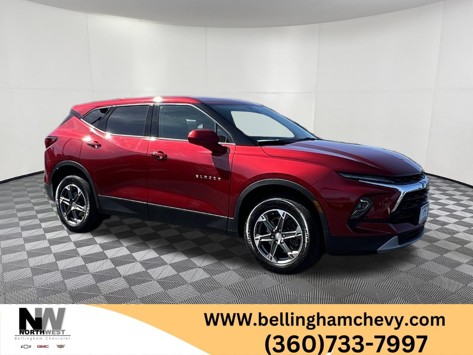 Used 2025 Chevrolet Blazer LT w/ Driver Confidence Package AWD/4WD image 1