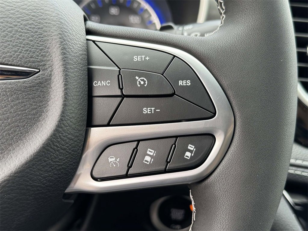 New 2026 Chrysler Pacifica Select image 22