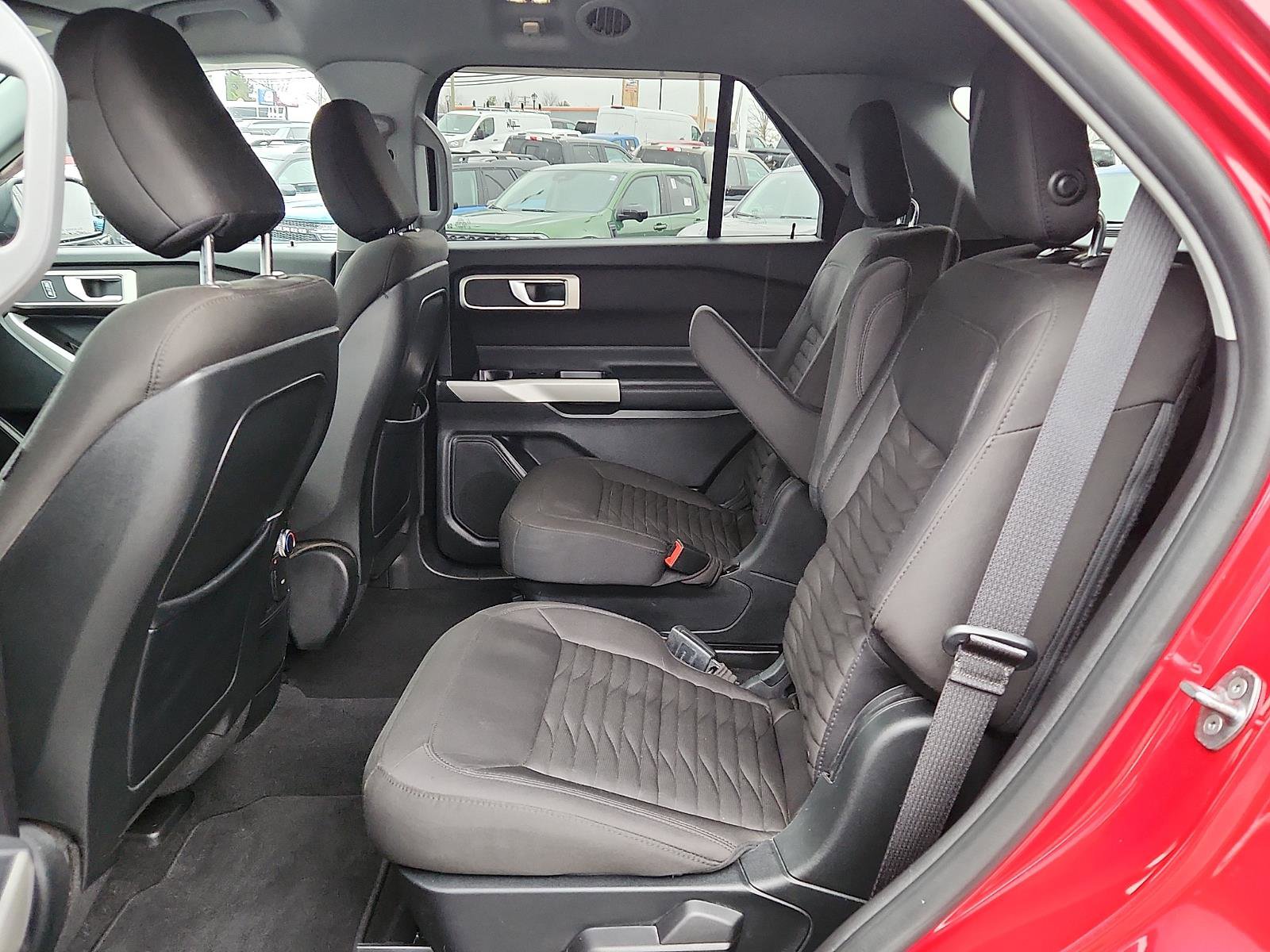 Used 2020 Ford Explorer XLT w/ Comfort Package image 10