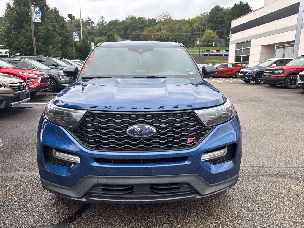 Used 2022 Ford Explorer ST w/ Equipment Group 401A AWD/4WD image 2