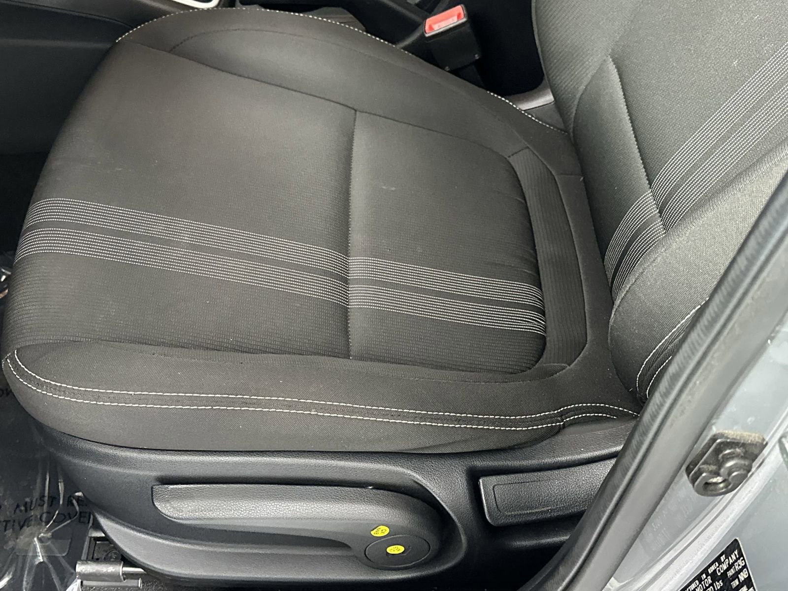 Used 2021 Hyundai Venue SEL w/ Cargo Package image 12