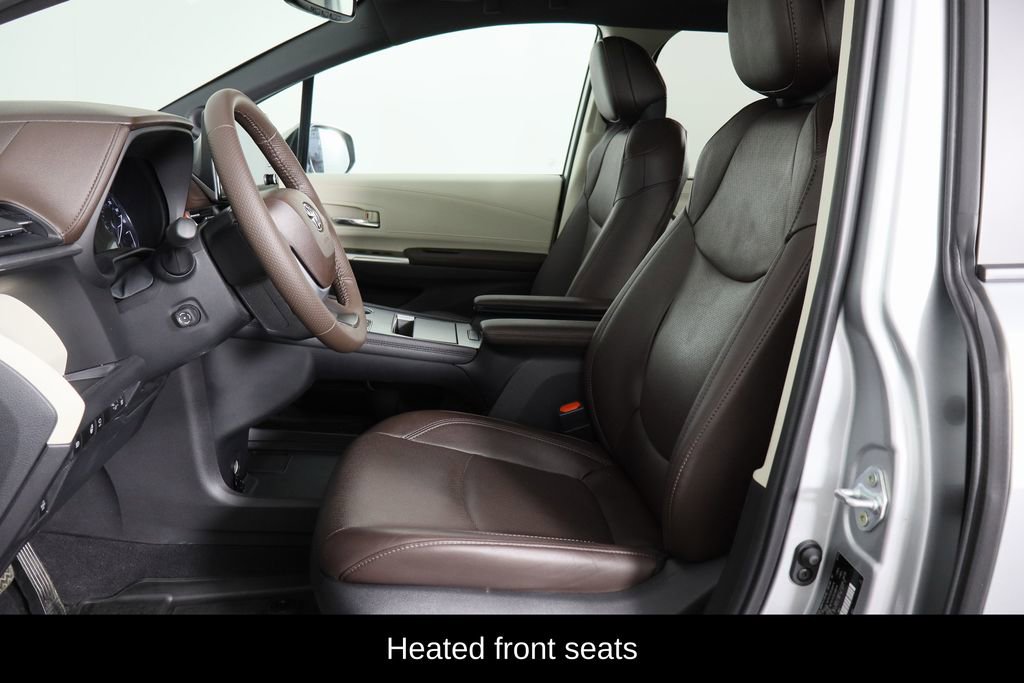 Used 2024 Toyota Sienna Platinum image 16