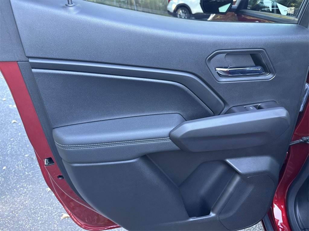 Used 2024 GMC Canyon Elevation image 23