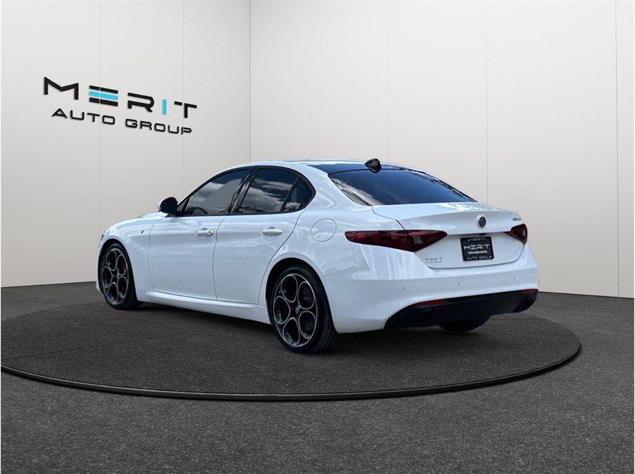 Used 2022 Alfa Romeo Giulia Ti w/ Active Assist Plus Package RWD image 7