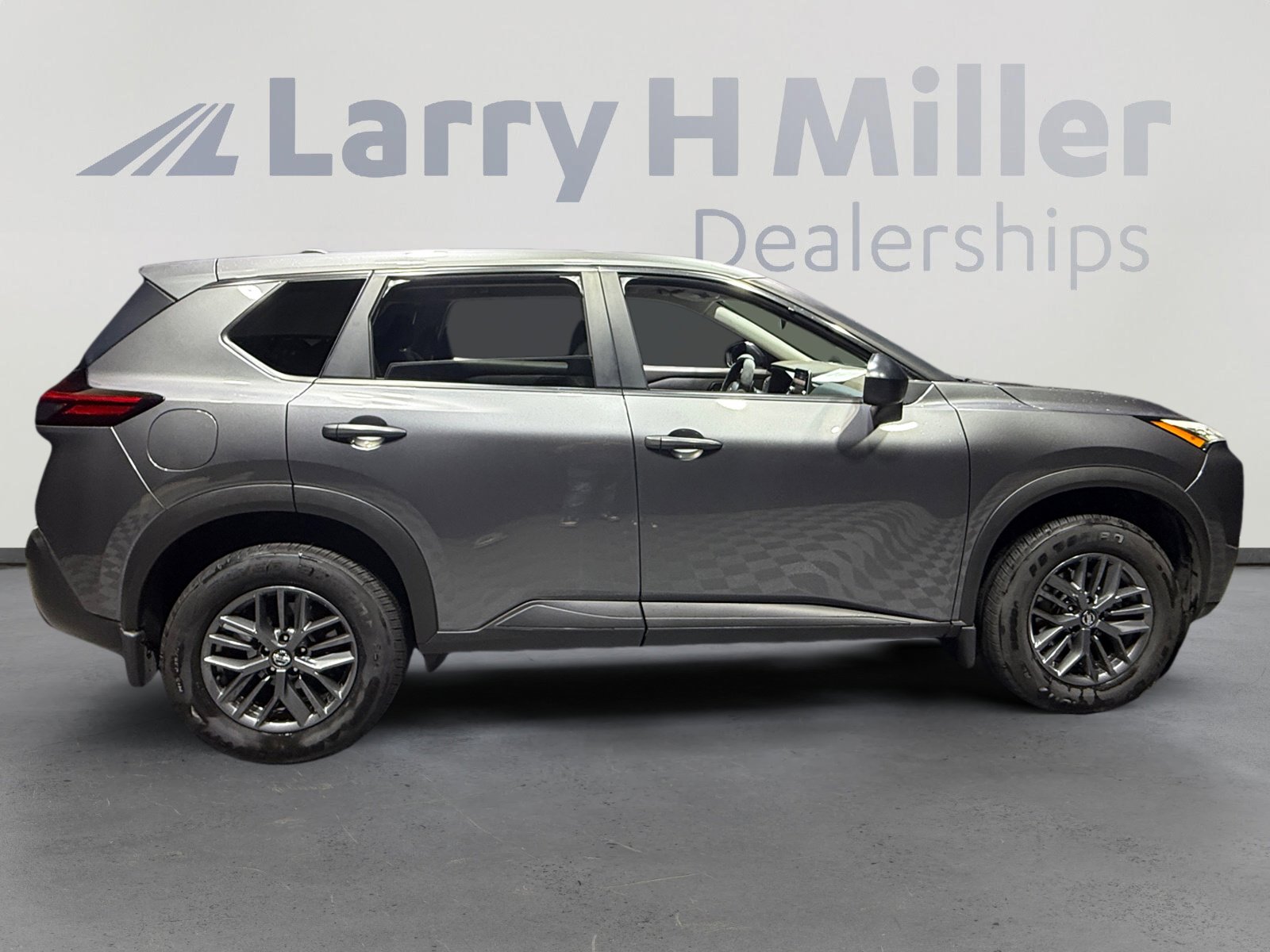 Used 2021 Nissan Rogue S image 6