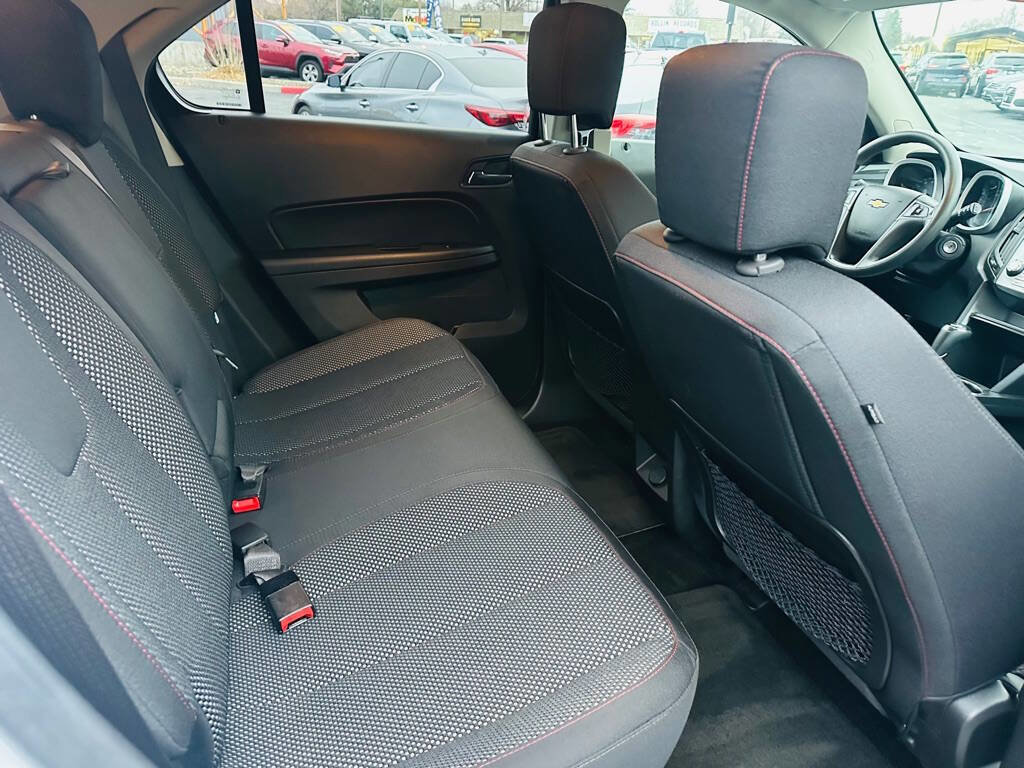 Used 2017 Chevrolet Equinox LS image 17